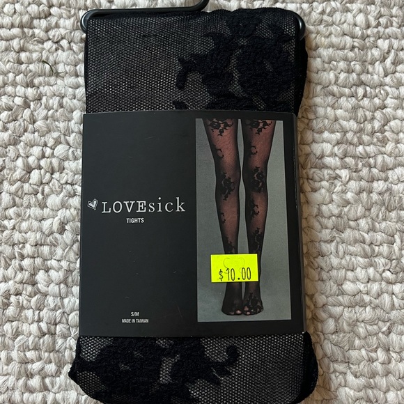 Tights with roses on them - Picture 2 of 2